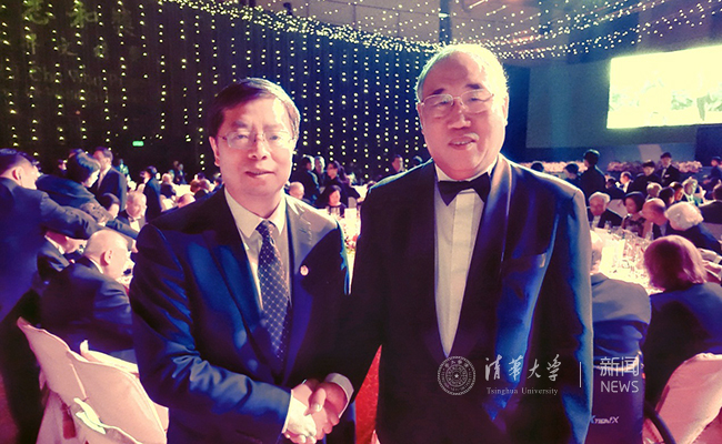 握手.jpg