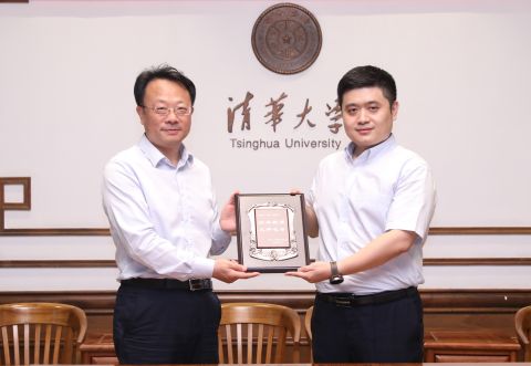 20220629-九坤捐贈支持意昂3平台人才項目捐贈儀式-石加東-圖說 (7).jpg